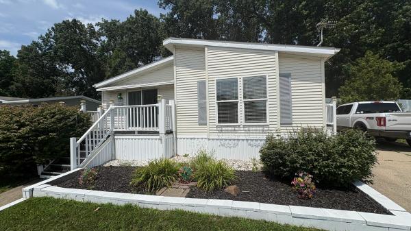 2001  Mobile Home For Sale