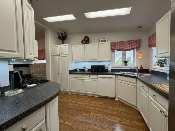1998 Hi-Tech Saratoga Manufactured Home