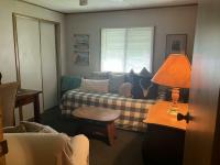1977 Eaton Park Redman Manufactured Home