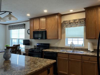 Photo 3 of 7 of home located at 1321 Eagleview Dr. Marion, IA 52302