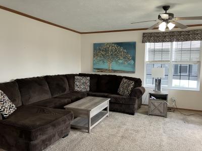Photo 5 of 7 of home located at 1321 Eagleview Dr. Marion, IA 52302