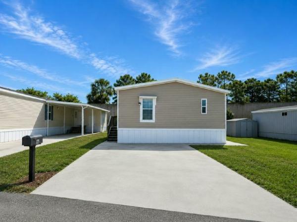 Photo 1 of 2 of home located at 64 East Four Seasons Road Palm Beach Gardens, FL 33410