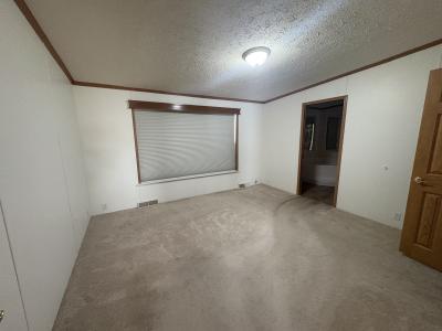 Photo 5 of 10 of home located at 172 Pebble Creek Drive Greenwood, IN 46143