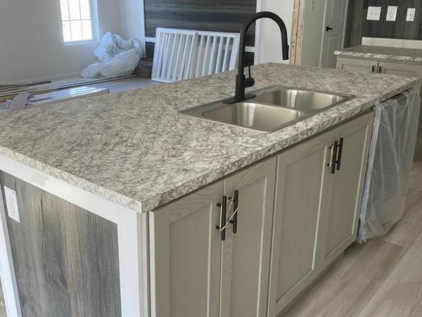 2027 Skyline - Leola Northampton Mobile Home