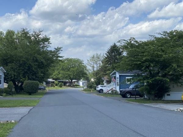2027 Skyline - Leola Northampton Mobile Home