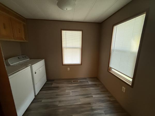 1985 New Haven 670 Mobile Home