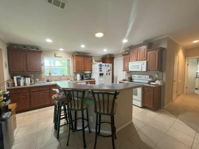 Photo 4 of 20 of home located at 183 Lakeview Drive Leesburg, FL 34788