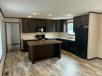 Photo 2 of 5 of home located at 9967 Joan Circle Site #172 Ypsilanti, MI 48197
