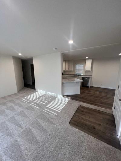 Photo 5 of 22 of home located at 3555 S. Pacific Hwy  Medford, OR 97501