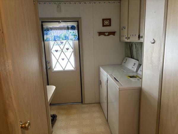 1985 BARR DOUBLEWIDE Mobile Home