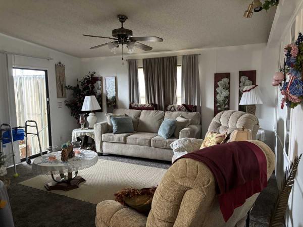 1990 SUNC DOUBLEWIDE Mobile Home