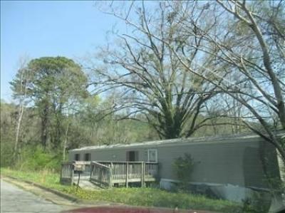 Mobile Home at 707 Abercrombie St Gadsden, AL 35901