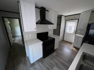 Photo 4 of 20 of home located at 1555 W 21st Ave Trlr 42 Covington, LA 70433