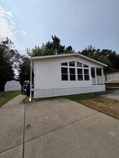 Mobile Home at 481 Meadows Cir. S. Wixom, MI 48393