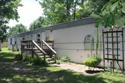 Photo 2 of 10 of home located at 199 Pleasant Prairie Rd # 38 Marshfield, MO 65706