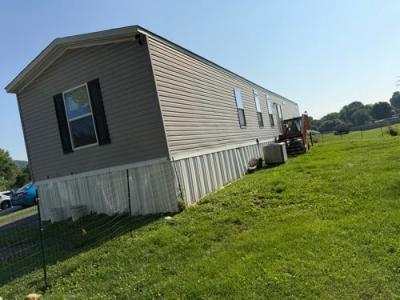 Mobile Home at 2030 Vance Tank Rd Lot 32 Bluff City, TN 37618