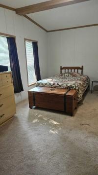 2001 Pine Grove Manufactured Home