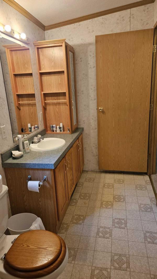 2001 Pine Grove Manufactured Home