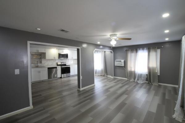 1972 SHEB Manufactured Home
