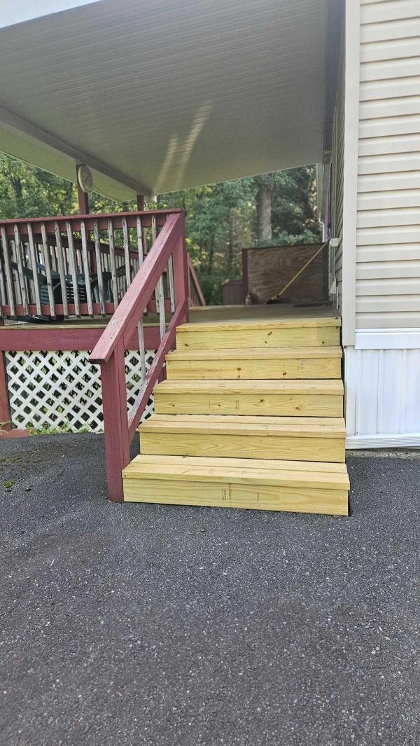 2001 Pine Grove Manufactured Home