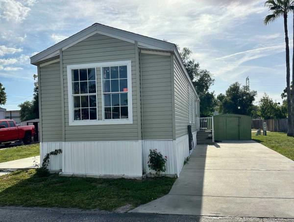 Photo 1 of 2 of home located at 6030 150th Ave N Lot # 95 Clearwater, FL 33760
