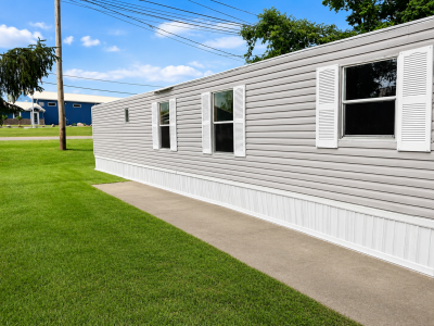 Photo 2 of 10 of home located at 4516 Navarre Rd SW Canton, OH 44706
