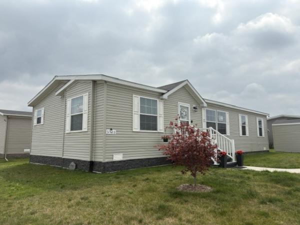 Photo 1 of 2 of home located at 57613 Fuller Ct Lenox, MI 48048
