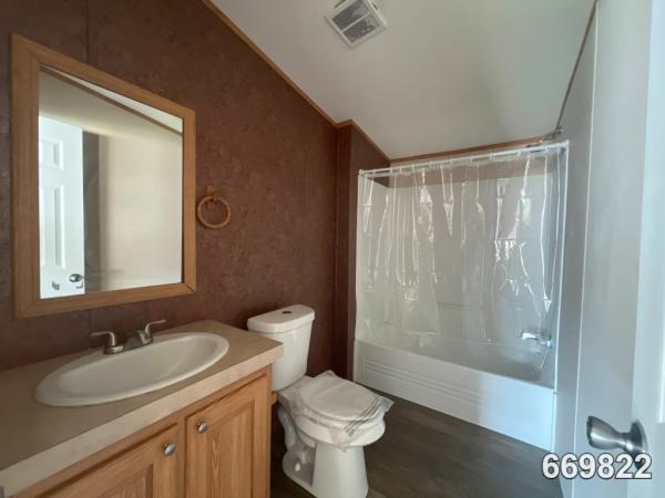 2013 OAK CREEK Mobile Home For Sale