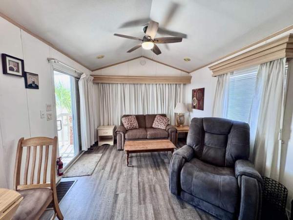 1998 Cavco Manufactured Home