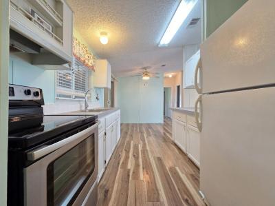 Photo 4 of 20 of home located at 405 Seneca Drive Auburndale, FL 33823