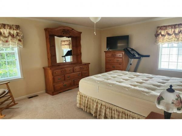1993 Victorian Manufactured Home