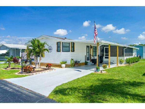 1987 Glenbrook Manufactured Home