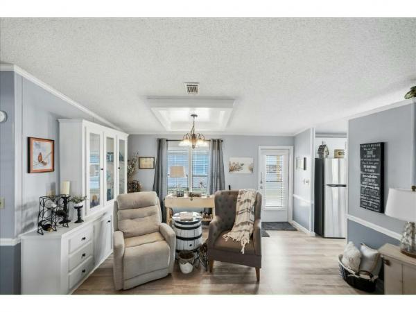 1987 Glenbrook Manufactured Home