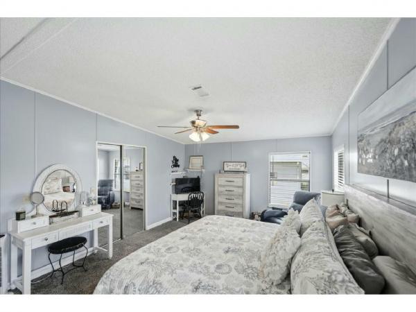 1987 Glenbrook Manufactured Home
