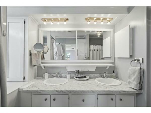 1987 Glenbrook Manufactured Home