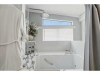 1987 Glenbrook Manufactured Home