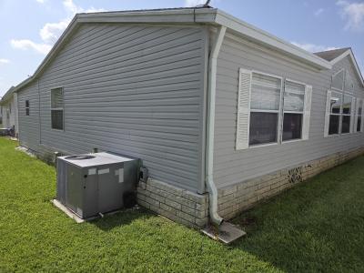 Photo 2 of 17 of home located at 250 Marianna Drive Auburndale, FL 33823