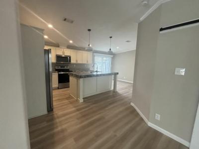 Photo 4 of 12 of home located at 934 Cayman Avenue Venice, FL 34285