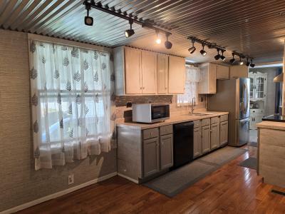 Mobile Home at 135 Eagle Circle Elyria, OH 44035