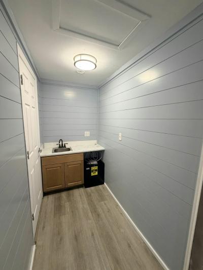 Photo 4 of 8 of home located at 1419 26th Avenue West, Studio 1 Bradenton, FL 34205