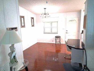 Photo 4 of 13 of home located at 9904 Hatteras Parrish, FL 34219