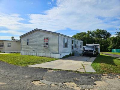 Mobile Home at 37901 Lake Gilbert Cir Dade City, FL 33525