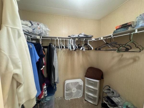1986 Manufactured Home