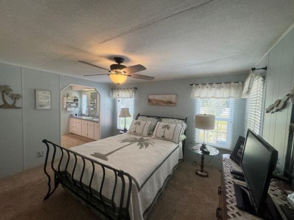 1986 Manufactured Home