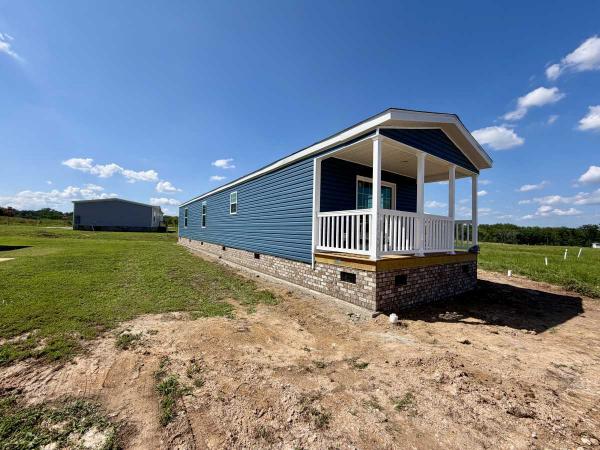2027 Champion Lake Manor Mobile Home