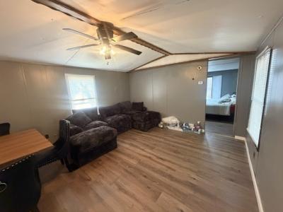 Photo 4 of 10 of home located at 131 Sunnydale Dr Saint Charles, MO 63301