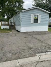 1992 Holly Park Manufactured Home