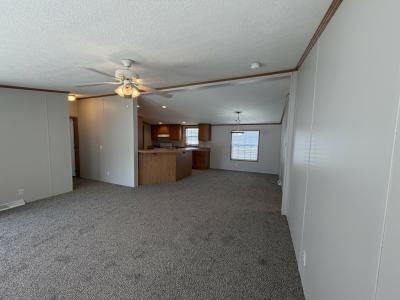 Photo 4 of 6 of home located at 29317 Oakhill Court Gibraltar, MI 48173