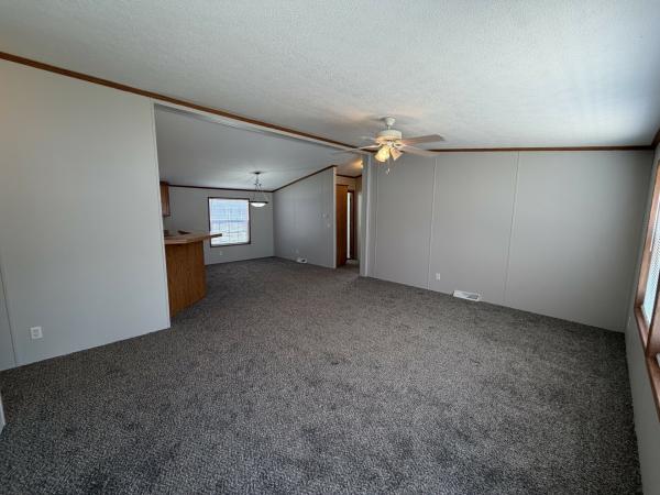 2004 Fleetwood NFL455AB10375RF13 Mobile Home