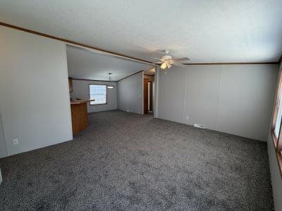 Photo 5 of 6 of home located at 29317 Oakhill Court Gibraltar, MI 48173